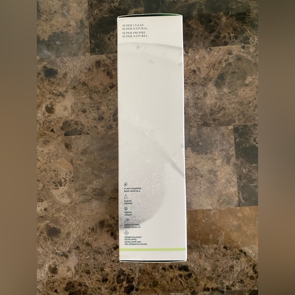 Well People Juice Cleanse Soothing Aloe Face Cleanser 3.78 fl oz / 112 ml NIB - Picture 3 of 6